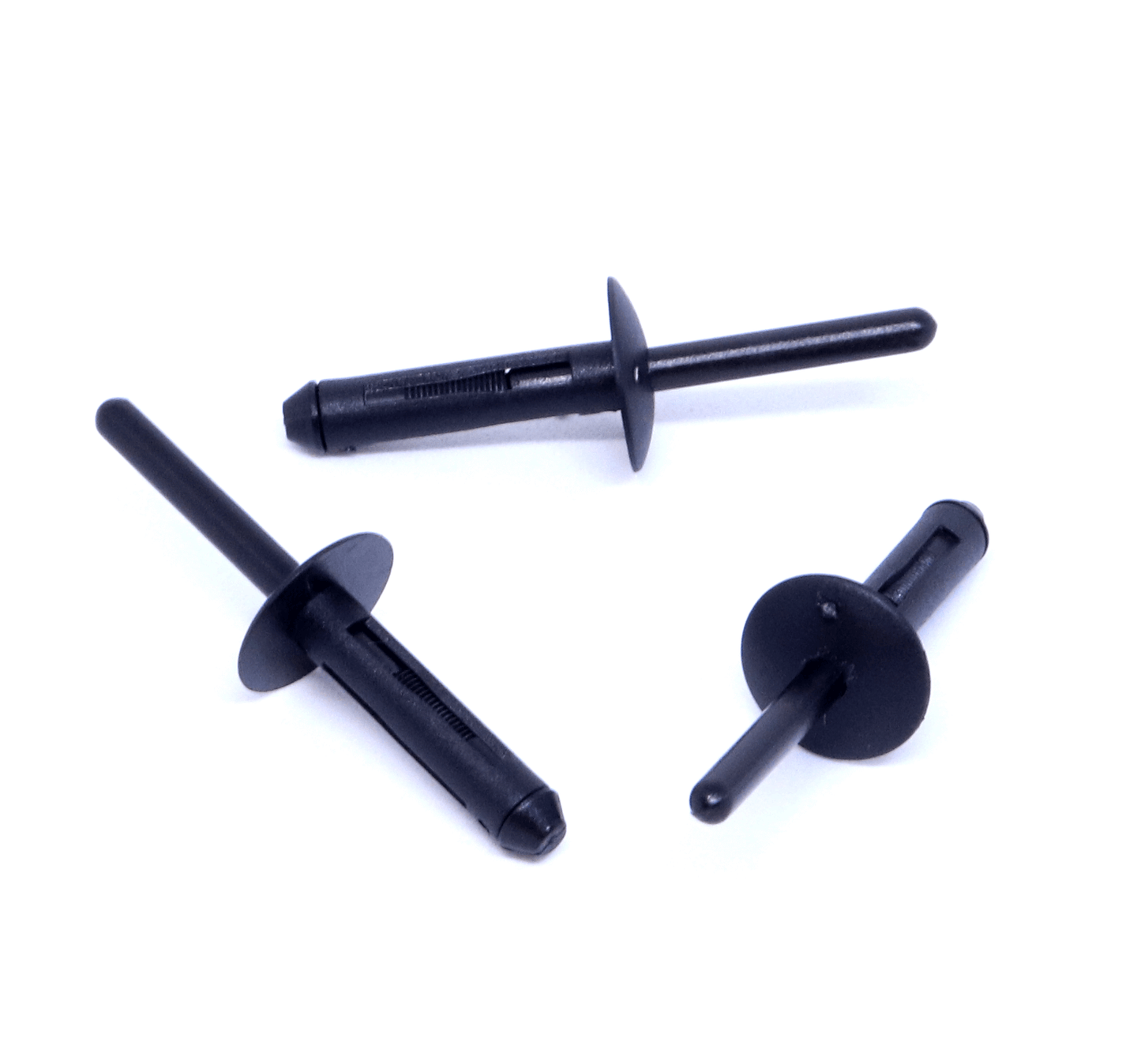C586 - Plastic Blind Rivet