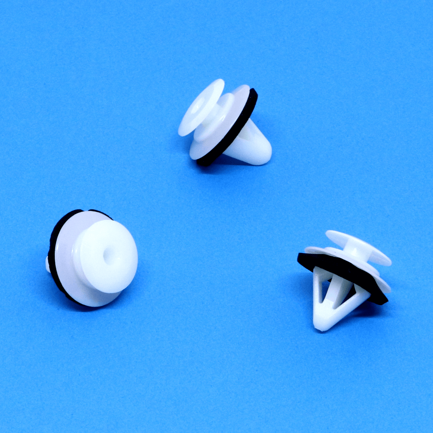 C1023 - Trim / Moulding Clip Mazda