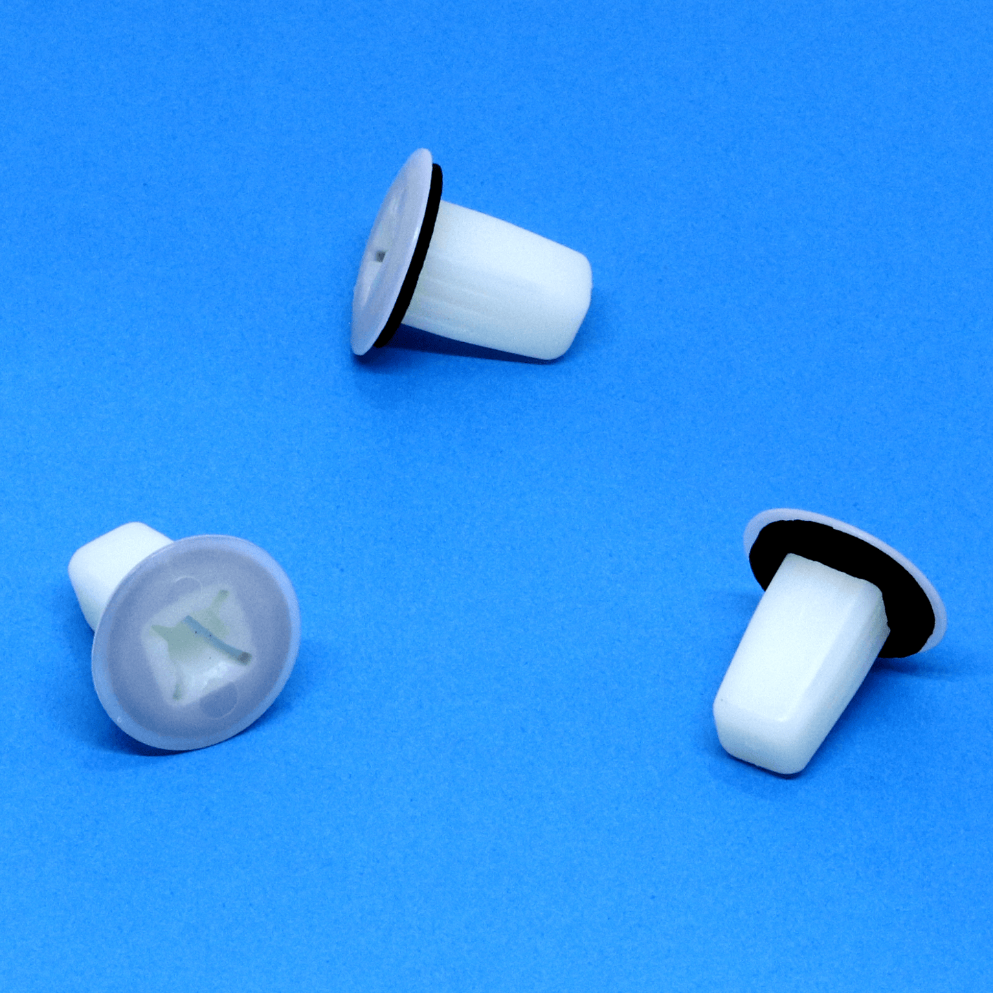 C370 - Screw Grommet