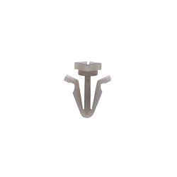 C545 - Grille Clip Nissan